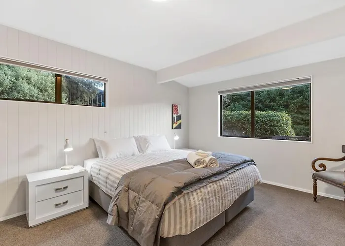 Relaxing Retreat On Kowhai 度假居 *